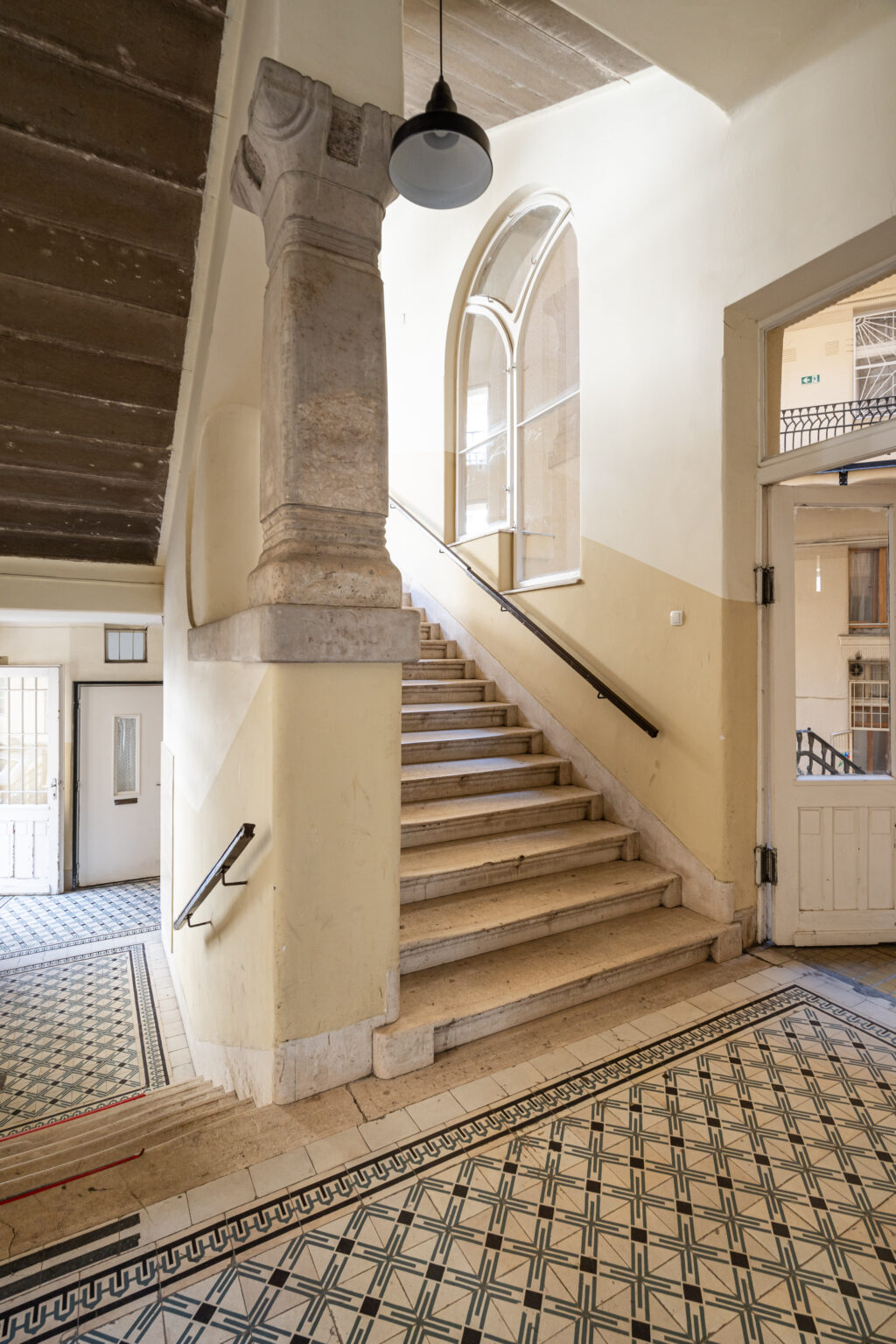 services-bg dsc07894 1024x1536